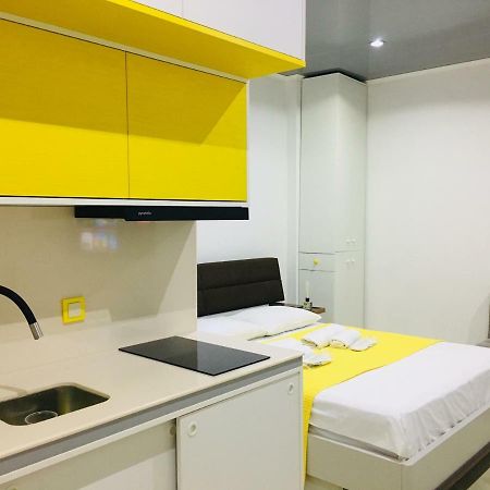 מחינג'אורי Yellow Room With Sea View מראה חיצוני תמונה