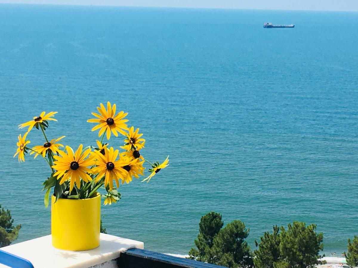 מחינג'אורי Yellow Room With Sea View מראה חיצוני תמונה